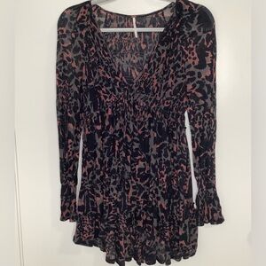 FREE PEOPLE Animal Print V Neck Tunic Size XS